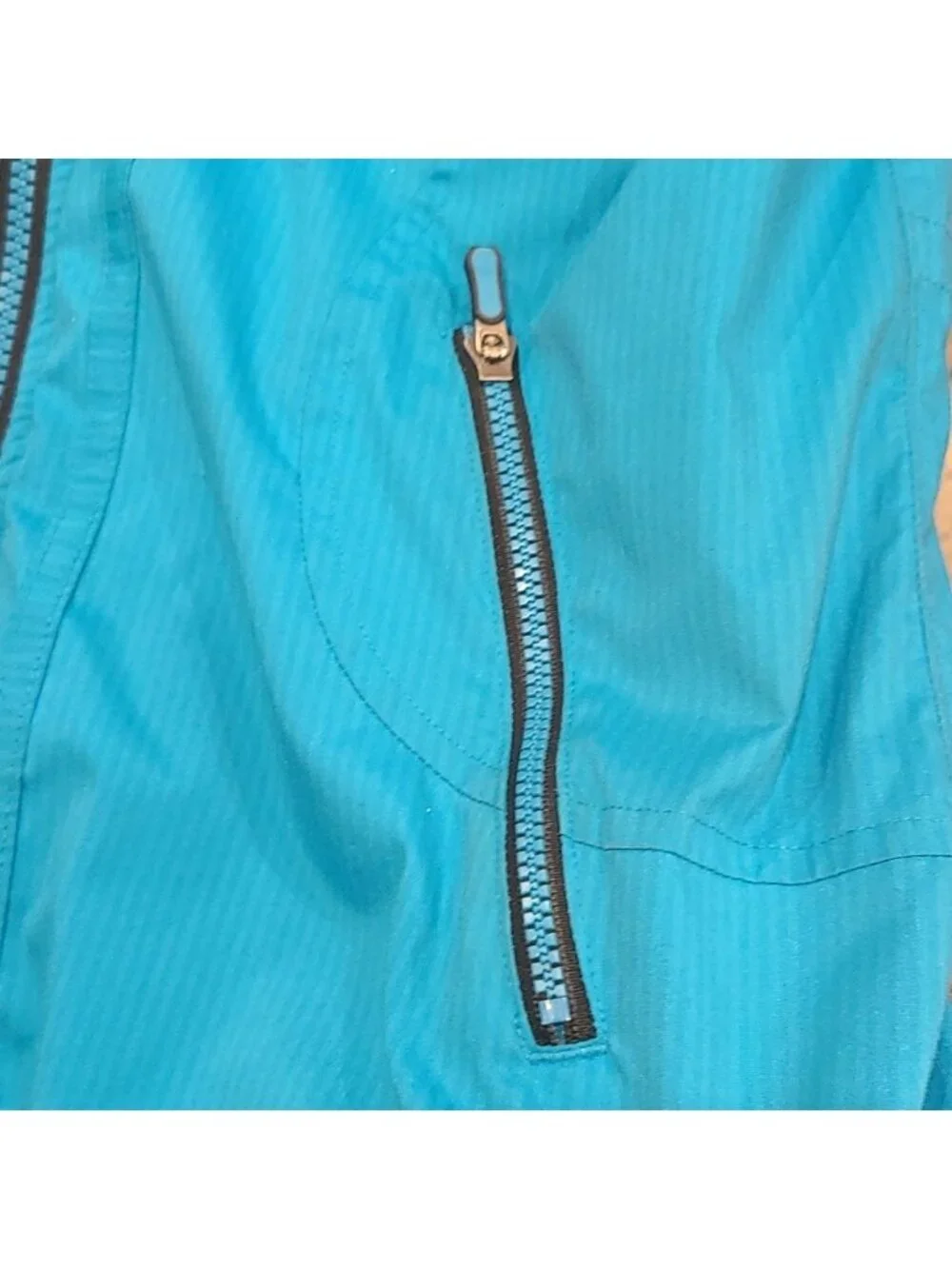 Rare LULULEMON Vintage Wind Rain Hoodie Shirred Shoulder Pleated Back